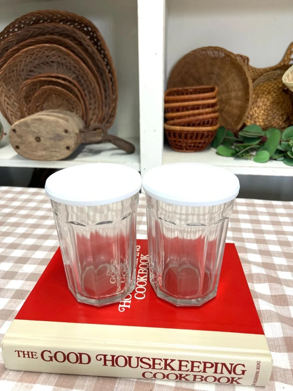 Luminarc lidded glass